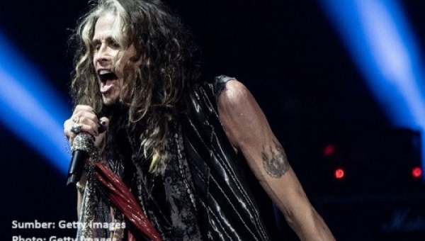 Konser Aerosmith Ditunda Hingga Tahun Depan Akibat Pita Suara Steven Mengalami Kerusakan